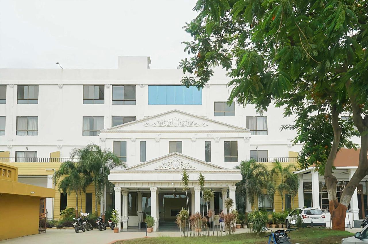 Collection O Sanskruti Resort Shirdi Luaran gambar